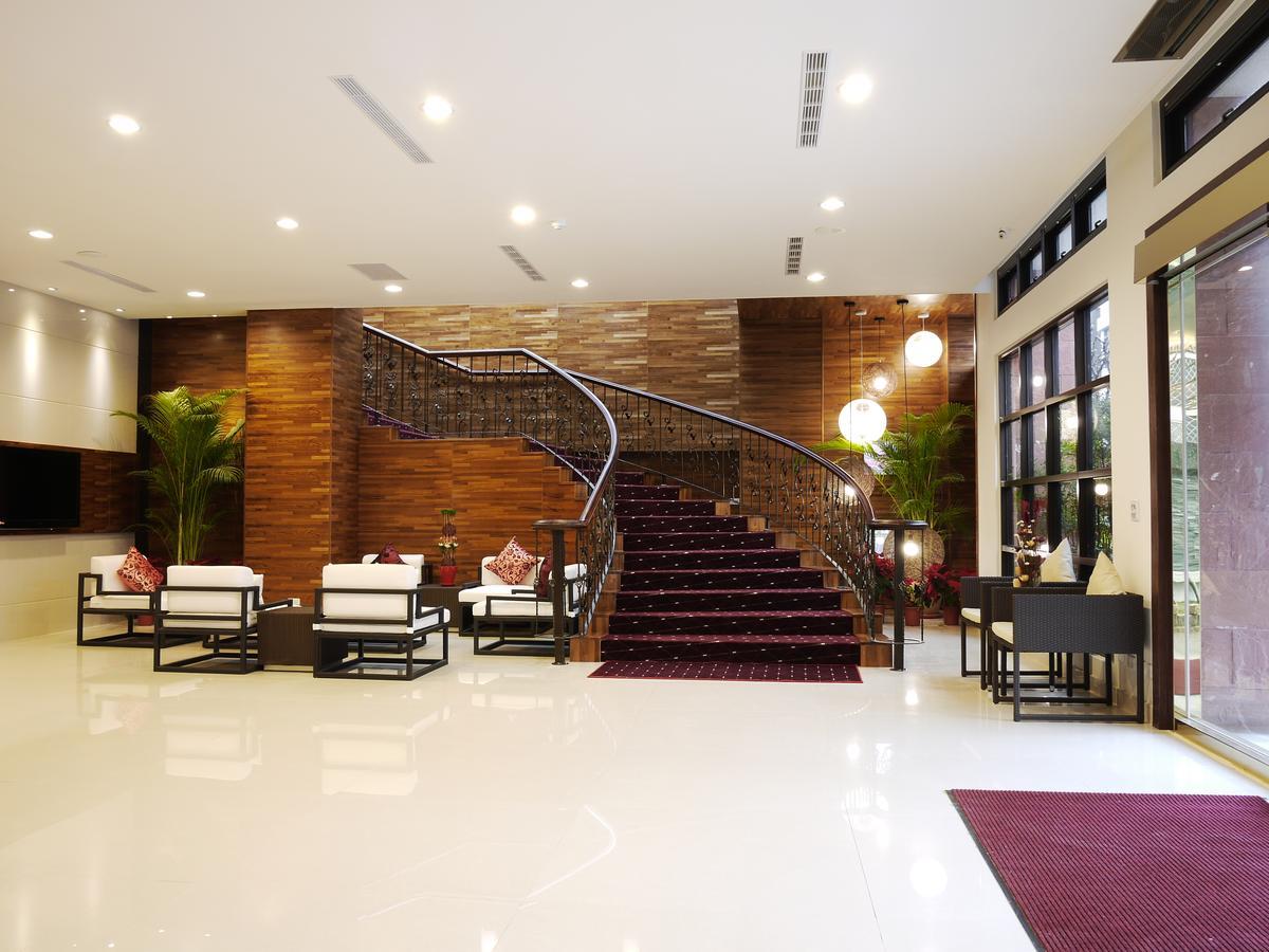 F Hotel - Сануи Екстериор снимка